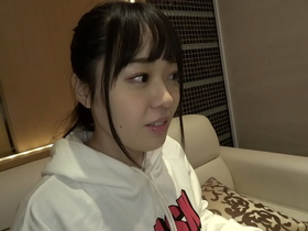 孕ませ必至体型の口リボイスJ系！全男子が渇望した地下アイドルにいそうなルックスの1●歳美女。「個人で見る用」と言って撮った映像を売っちゃいますwww